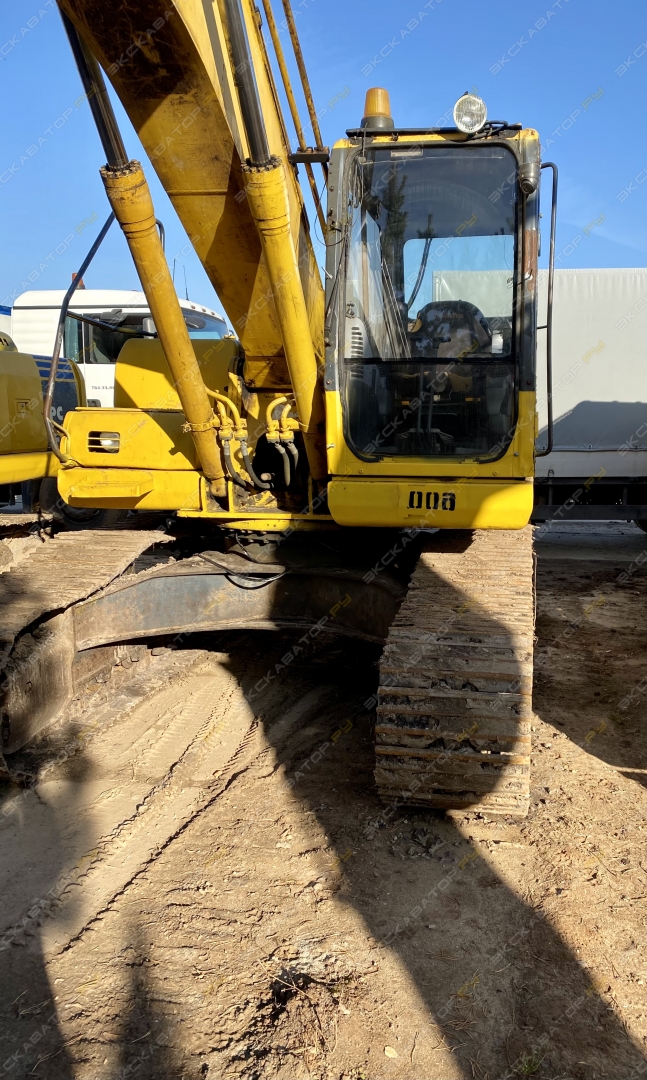 Komatsu PC200-7 [8]