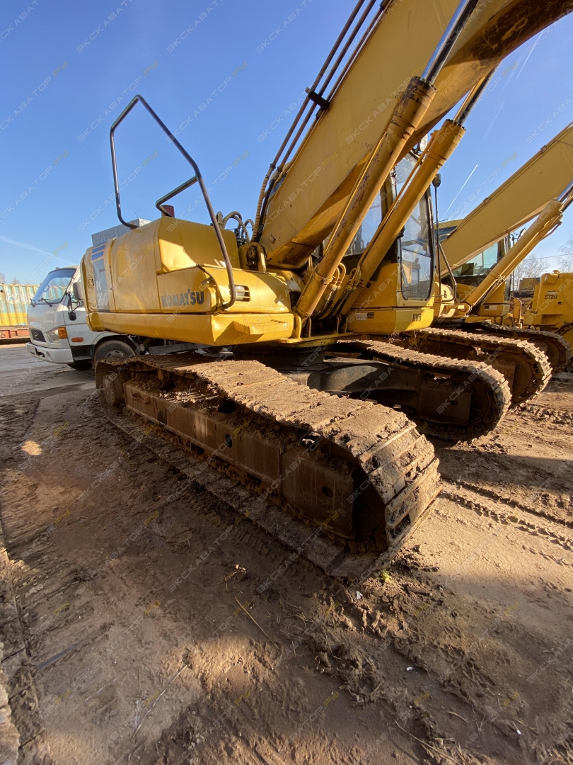 Komatsu PC200-7 [4]