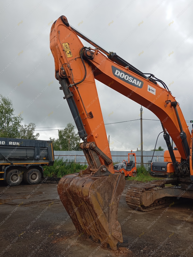 Daewoo DX225LC [5]