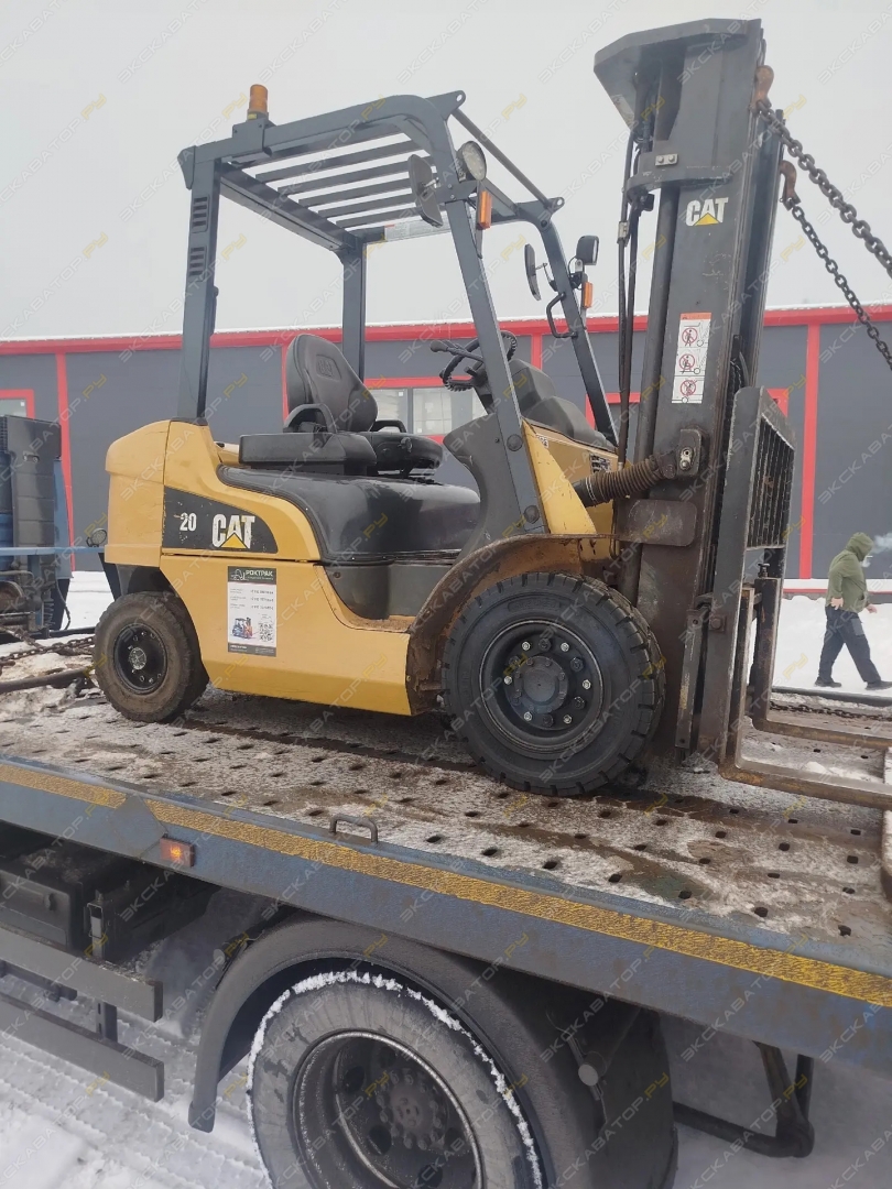 Caterpillar DP20NT [2]