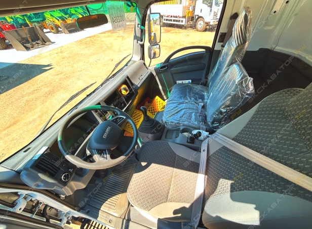 Isuzu Elf [7]