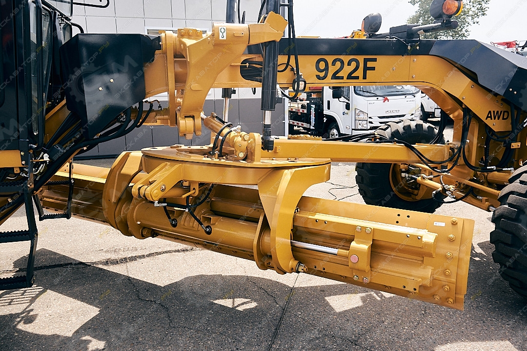 SEM 922F AWD [12]