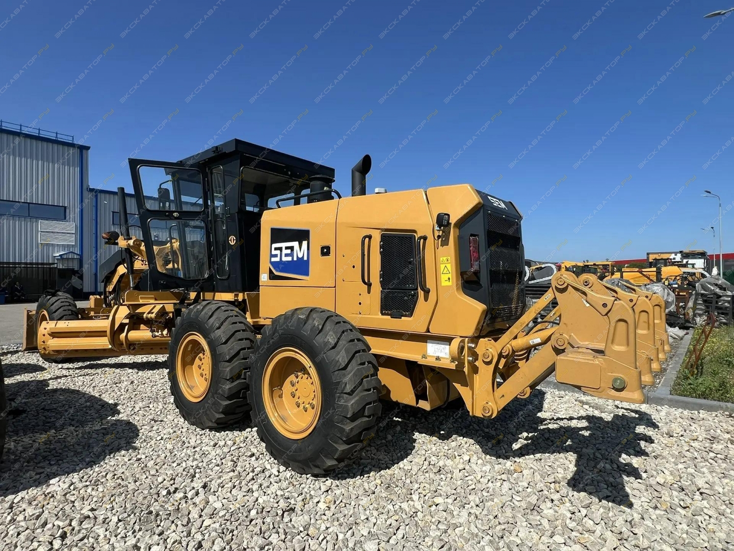 SEM 922F AWD [6]