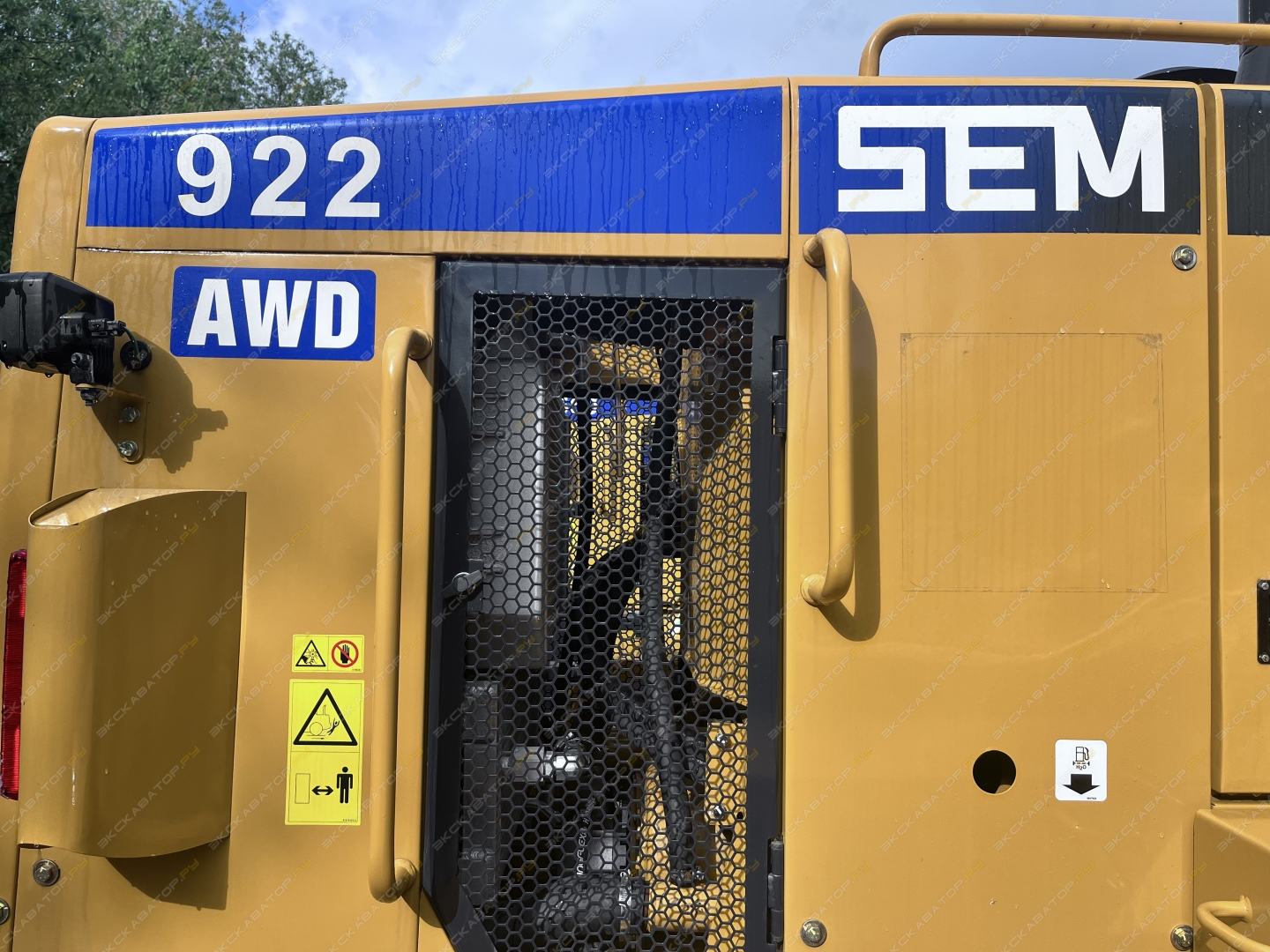 SEM 922AWD [8]