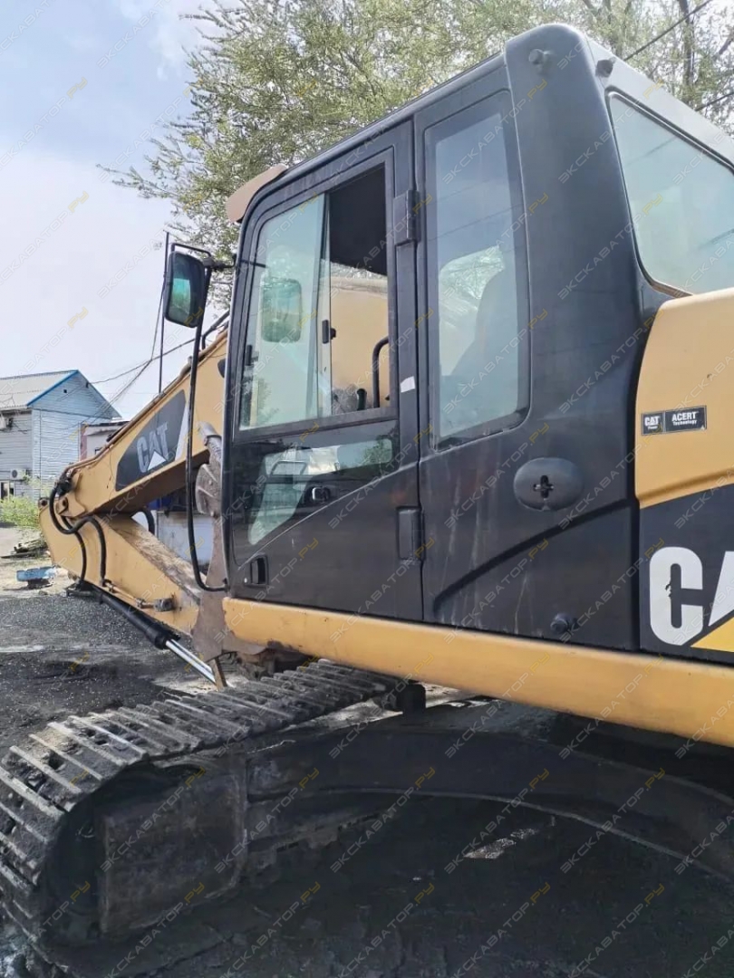 Caterpillar 320D L [9]