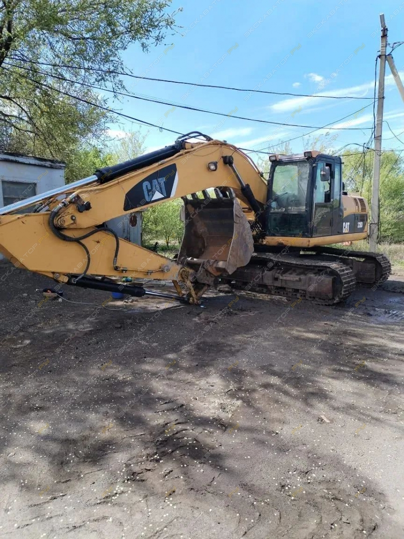 Caterpillar 320D L [6]