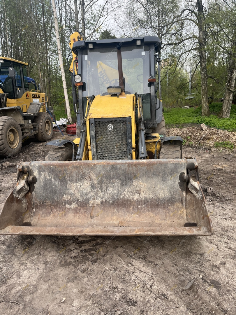 New Holland B80B [4]