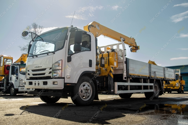 Isuzu Elf [1]