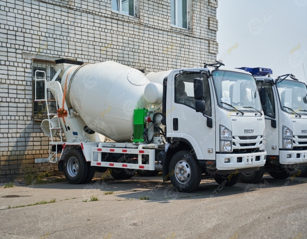 Isuzu Elf [1]