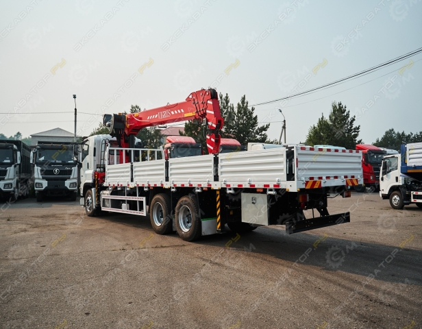 Isuzu Giga [6]