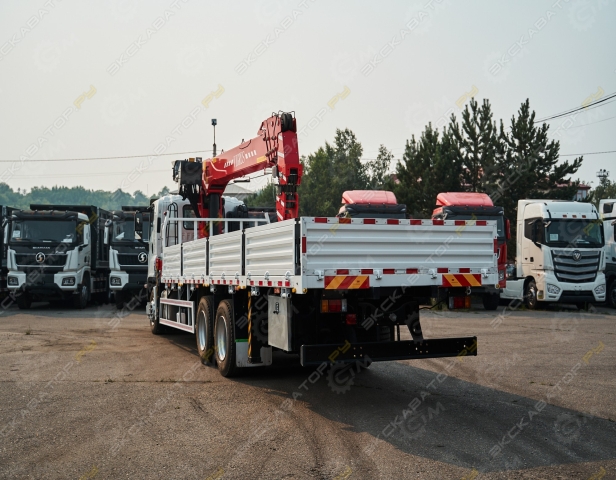 Isuzu Giga [8]