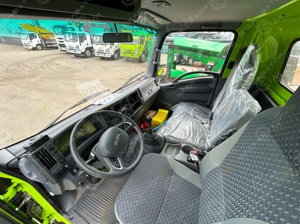 Isuzu P700 [14]