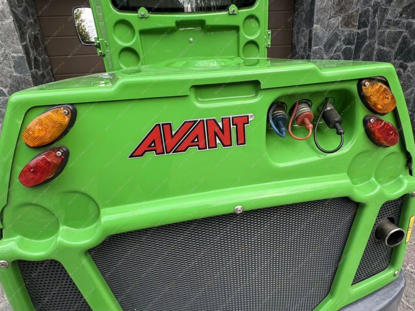 Avant 745 [9]