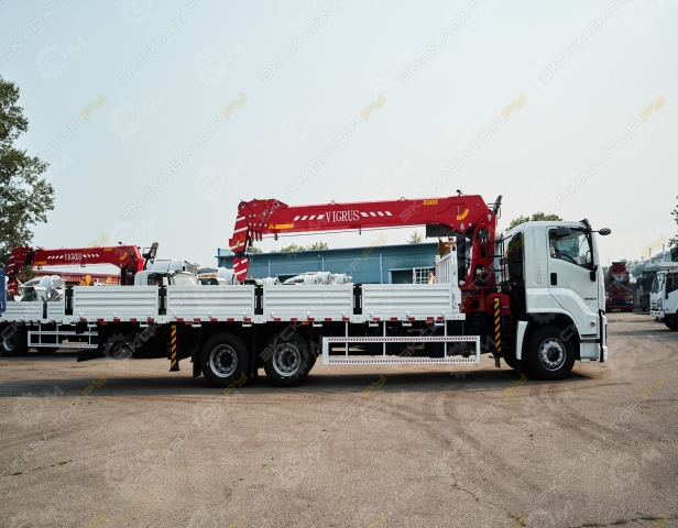 Isuzu Giga [12]