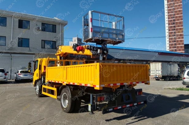 Isuzu Elf [6]