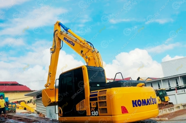Komatsu PC130 [3]