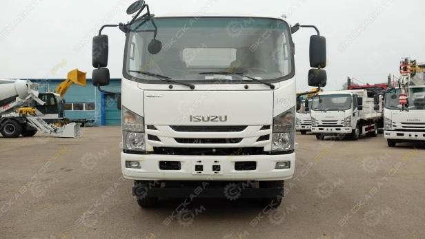 Isuzu Elf [1]
