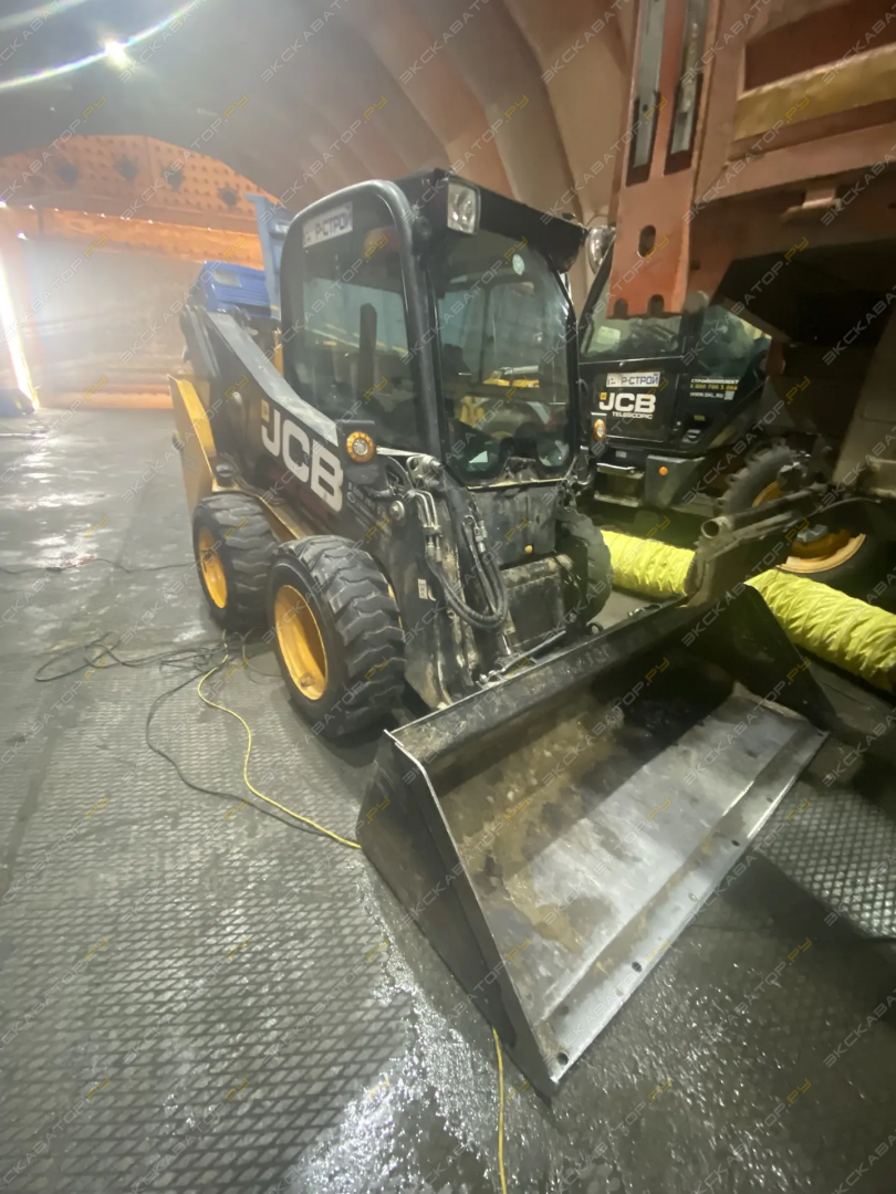 JCB 205T [1]