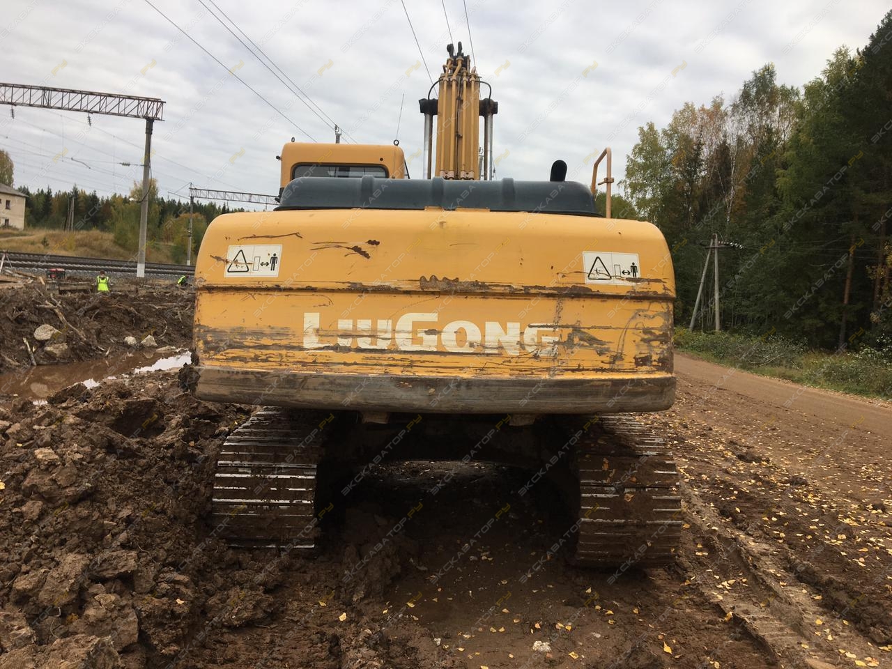 LiuGong CLG220LC [1]
