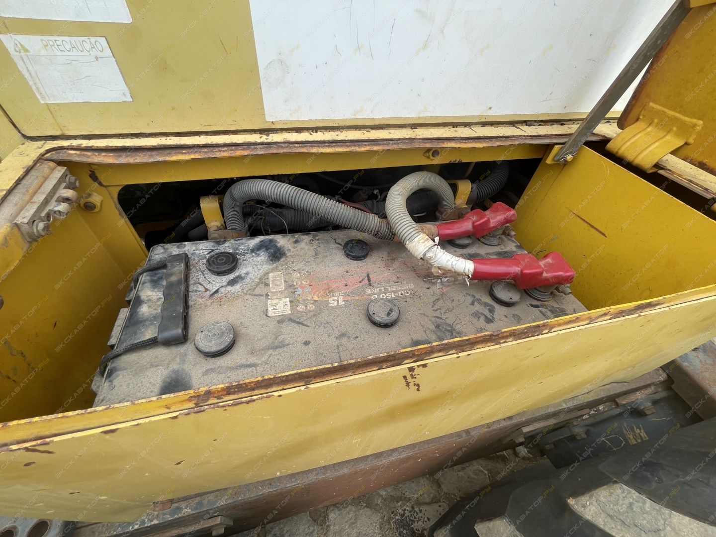 Komatsu GD555-3C [7]