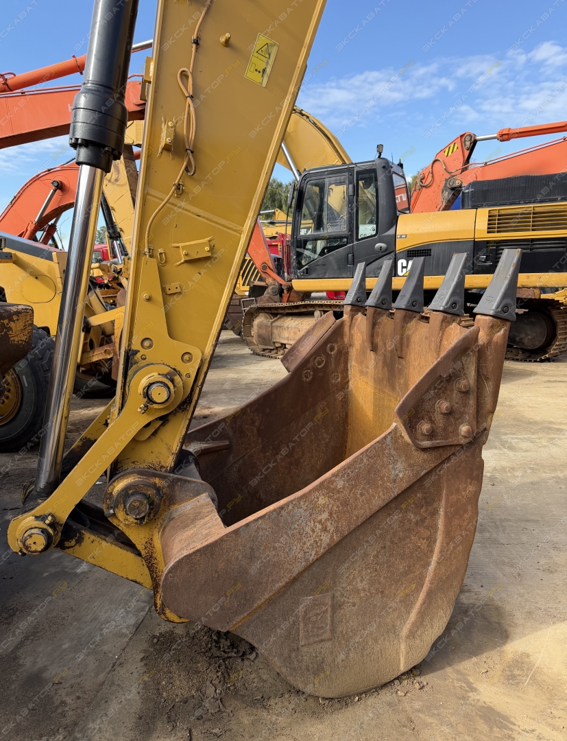 Caterpillar 320 [3]