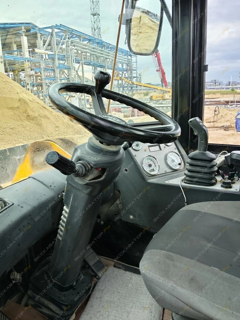 JCB 422 ZX [8]