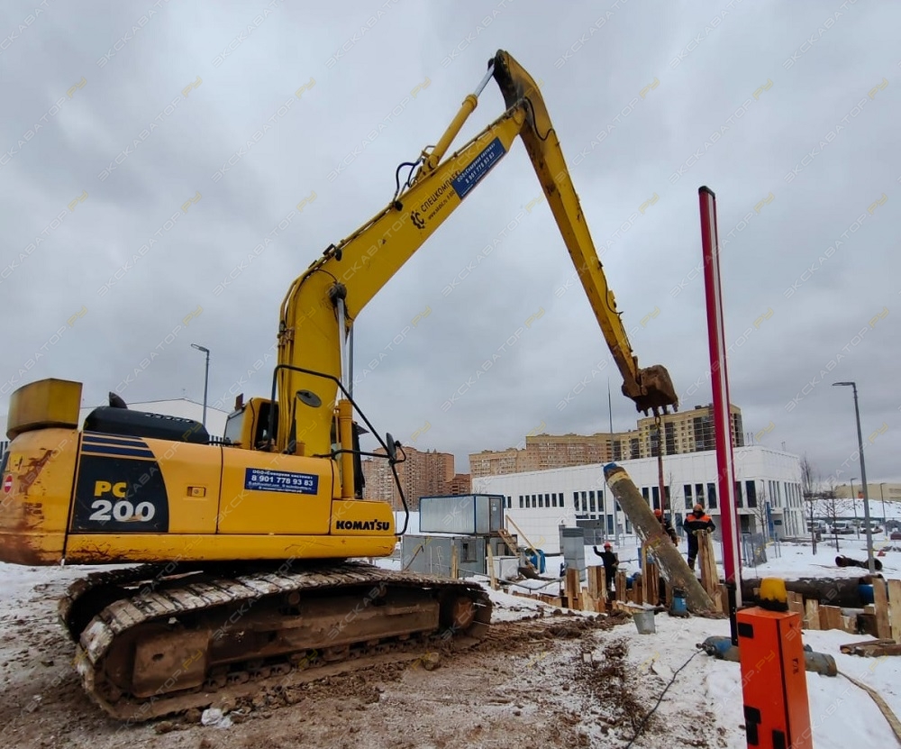Komatsu PC200-8M0 [3]