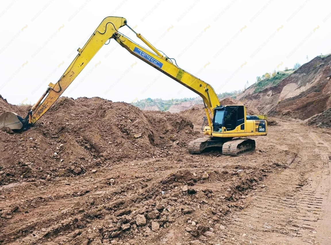 Komatsu PC200-8M0 [0]