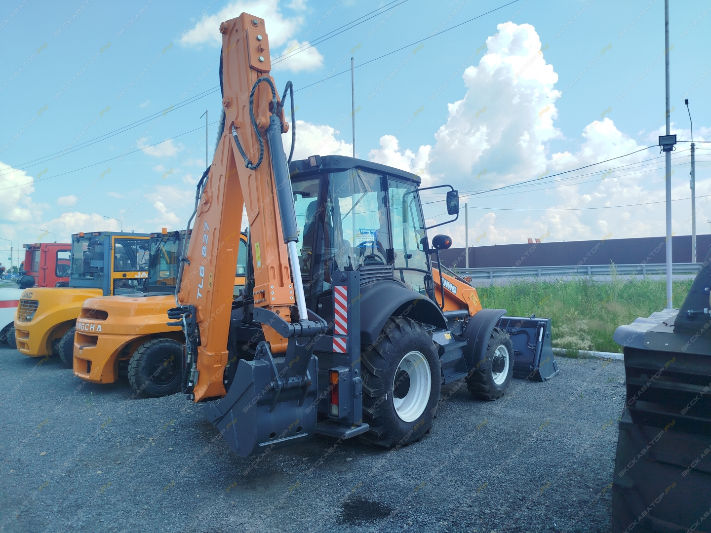 UMG TLB 827 [3]