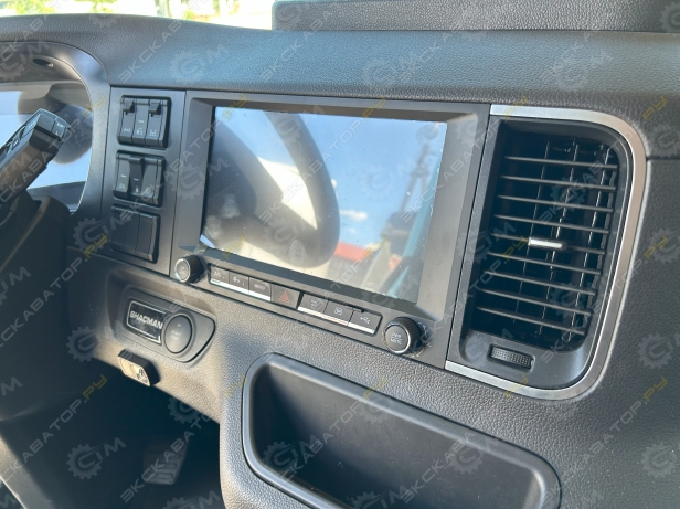 Shacman SX4188YY381 [8]
