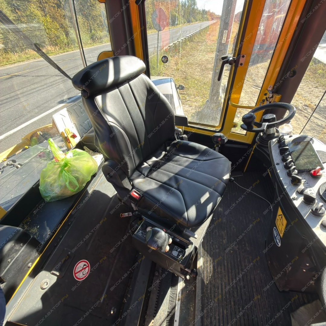Bomag BW 161 AD-4 [1]