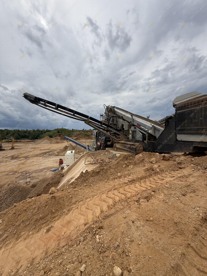 Terex M2100 [15]