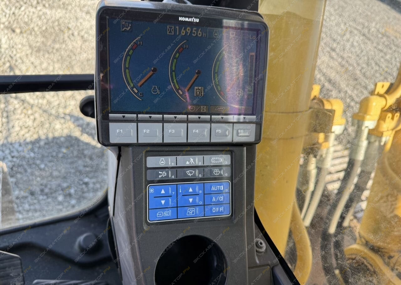 Komatsu PC300 [11]