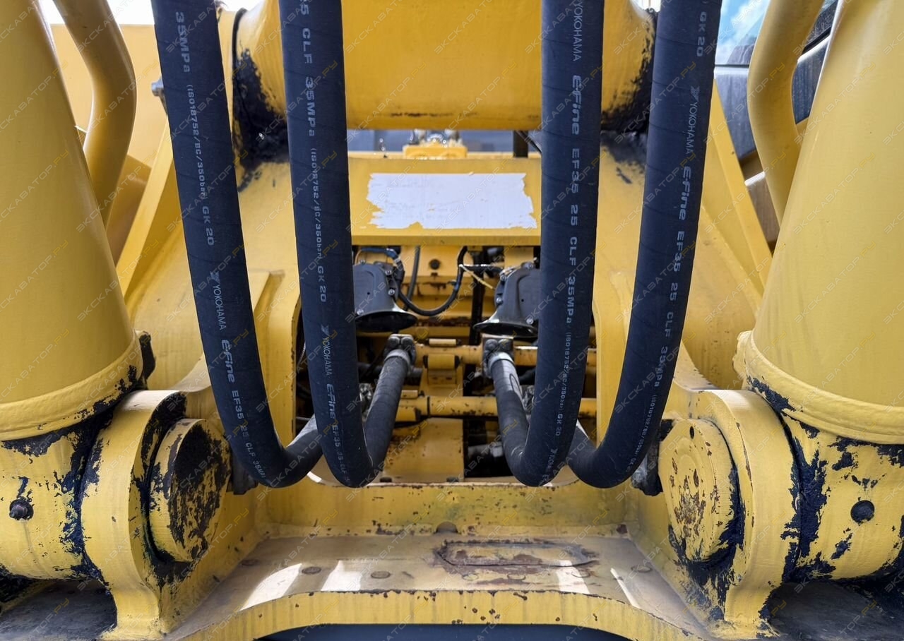 Komatsu PC300-8M0 [14]