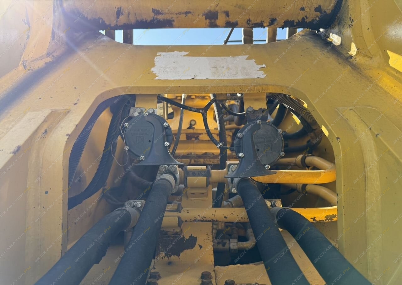 Komatsu PC300 [17]
