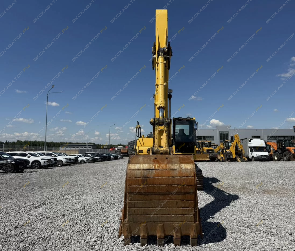 Komatsu PC220 [4]