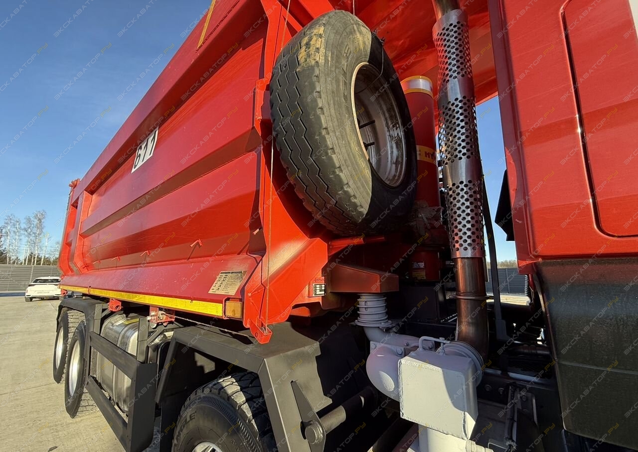 Sitrak C7H 8x4 [8]