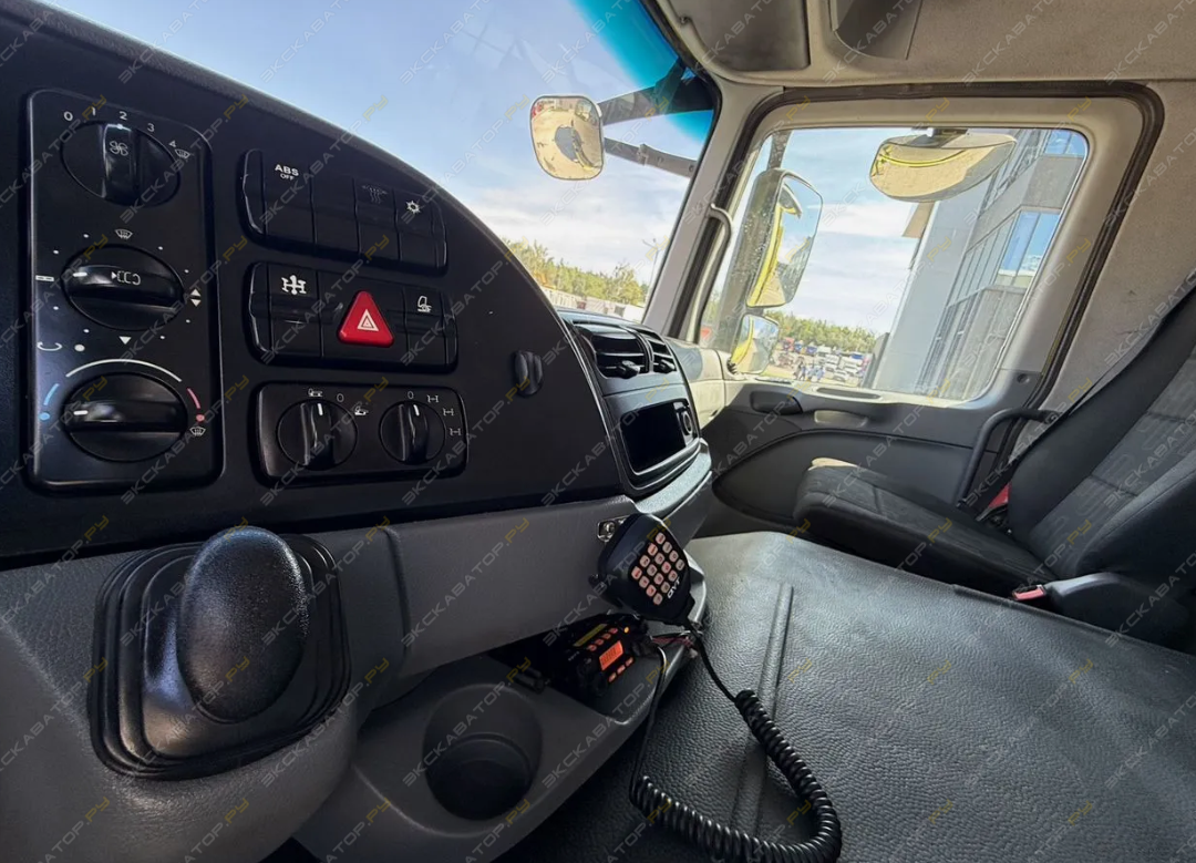 Mercedes-Benz Actros 3341 AK [11]