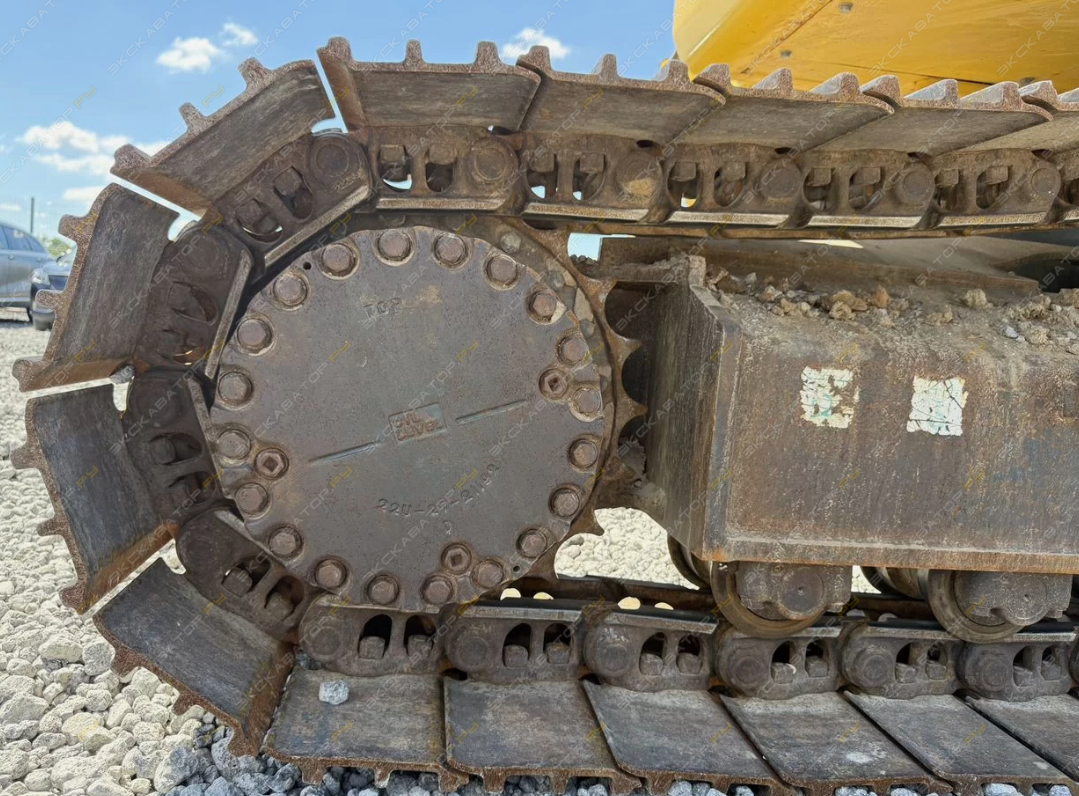 Komatsu PC220 [10]