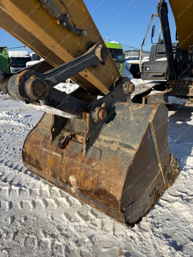 XCMG XE335C [10]