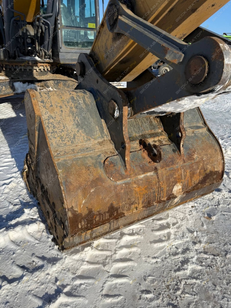 XCMG XE335C [11]
