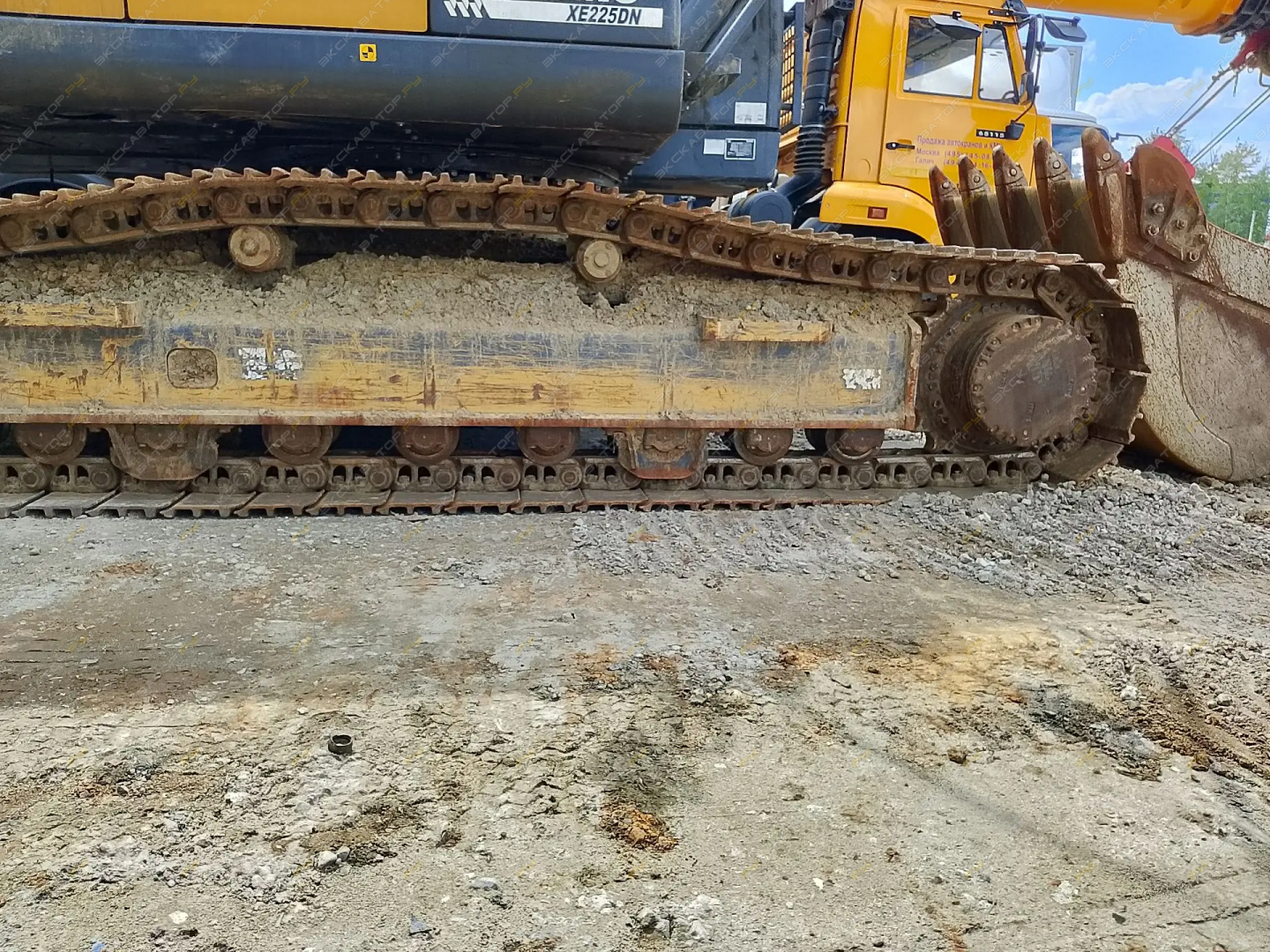 XCMG XE225DN [16]