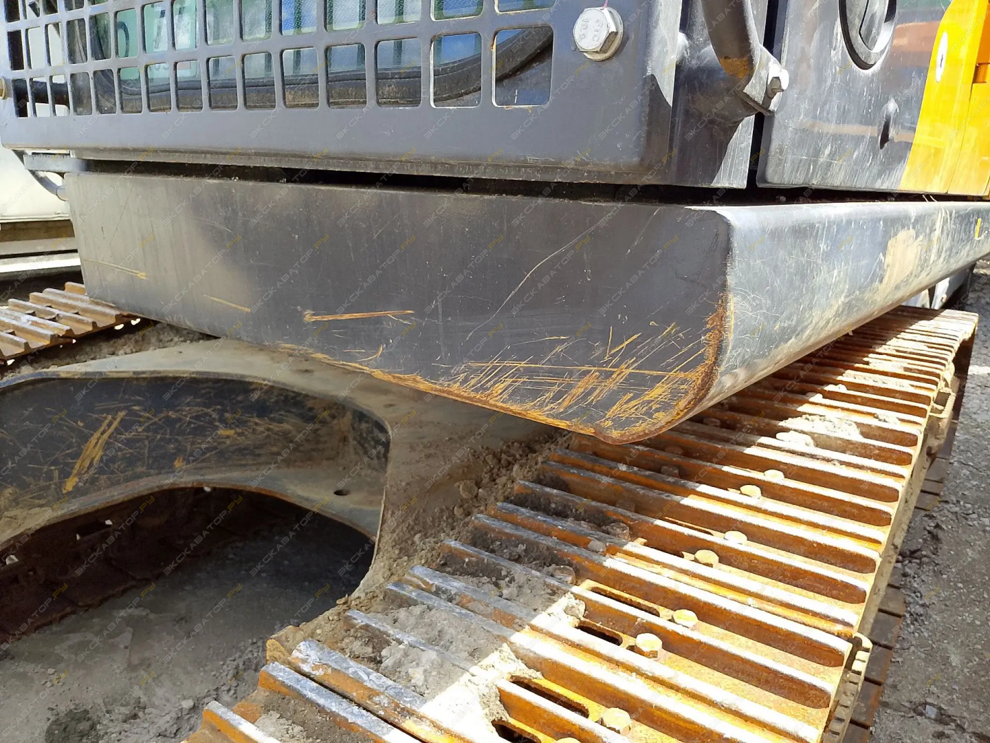XCMG XE225DN [21]