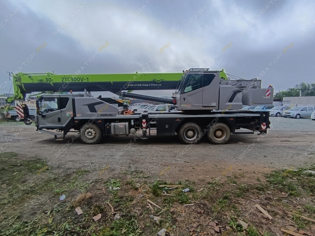 Zoomlion ZTC300V [4]