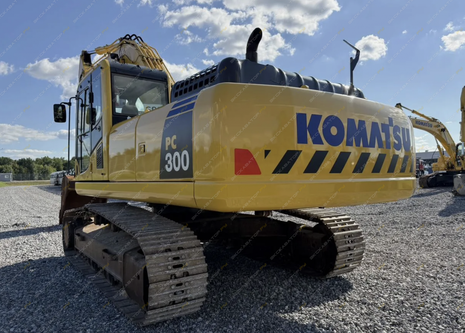 Komatsu PC300-8 [3]