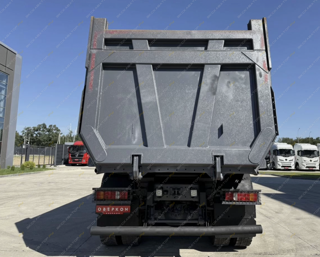 Sitrak C7H 8x4 [3]