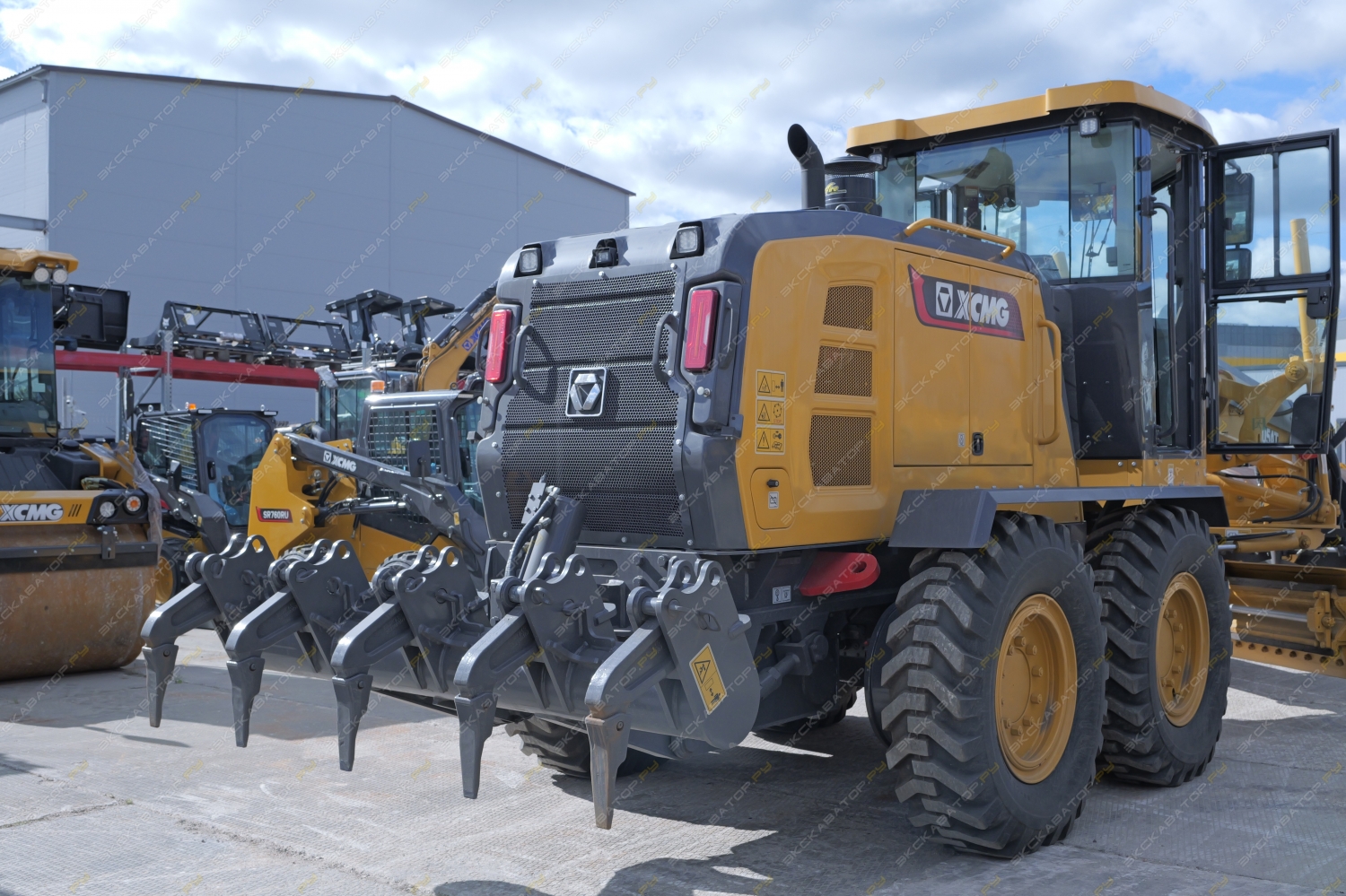 XCMG GR2205AT [2]