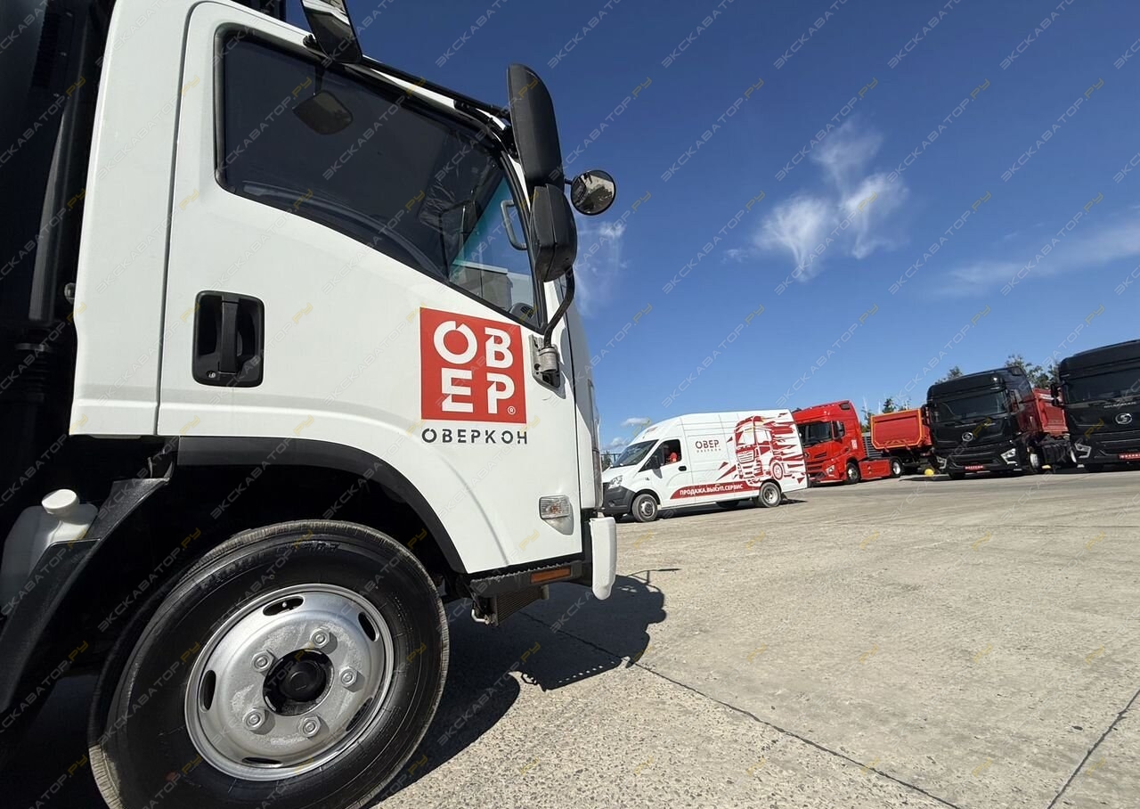 Isuzu Elf [18]