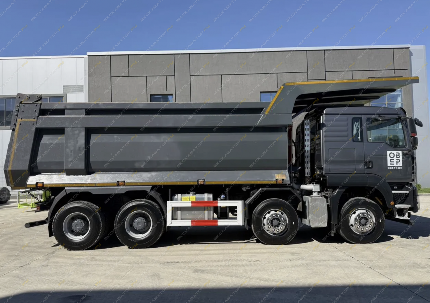Sitrak C7H 8x4 [1]