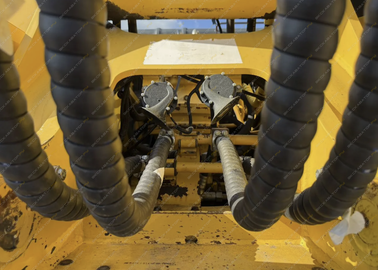 Komatsu PC300-8 [10]
